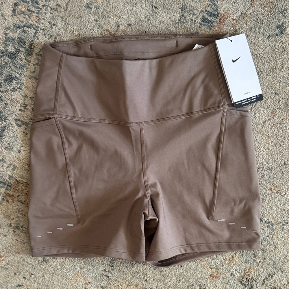 Nike Swift Women's High-Waisted 4" Tight Running Shorts with Pockets